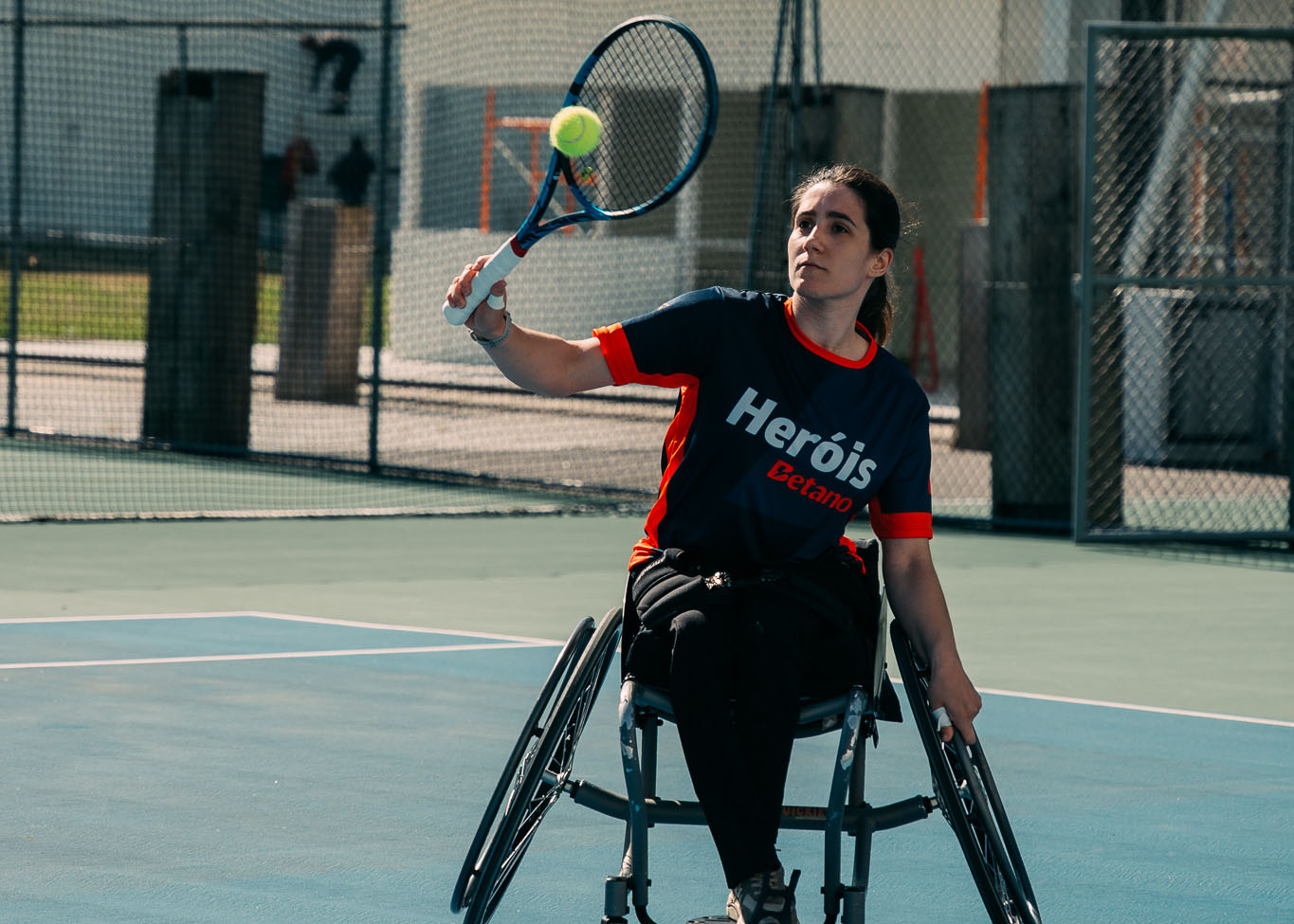 Manuela Oliveira conquista primeira vitória internacional